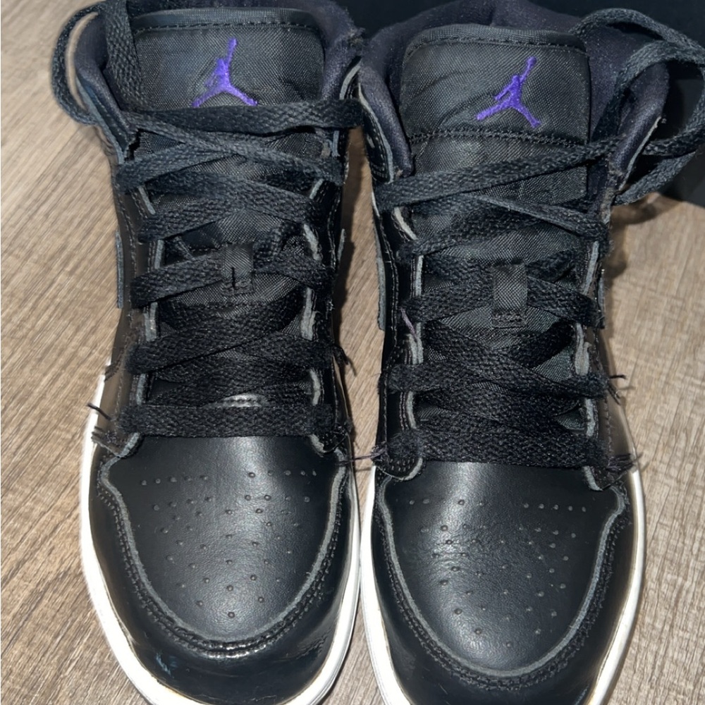 Jordan 1 Retro High OG in Black and Purple